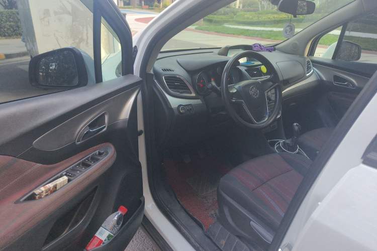 Used Buick Encore 2015 1.4T Manual Two-Wheel Drive Urban Advanced Model
