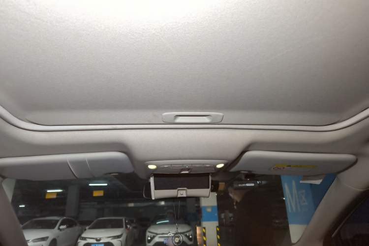 Used Nissan Sylphy 2019 1.6XV CVT Smart Connect Luxury Edition China V Standard Headliner