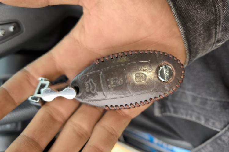 Used Nissan Sylphy 2019 1.6XV CVT Smart Connect Luxury Edition China V Standard Interior 1