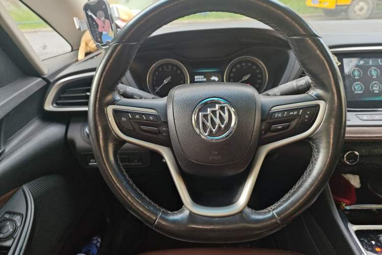 Used Buick GL6 2018 18T 6-Seater Luxury Model
