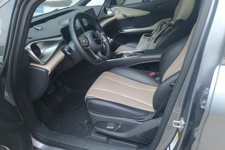 Used BYD Dolphin 2023 420 km Fashion Edition
