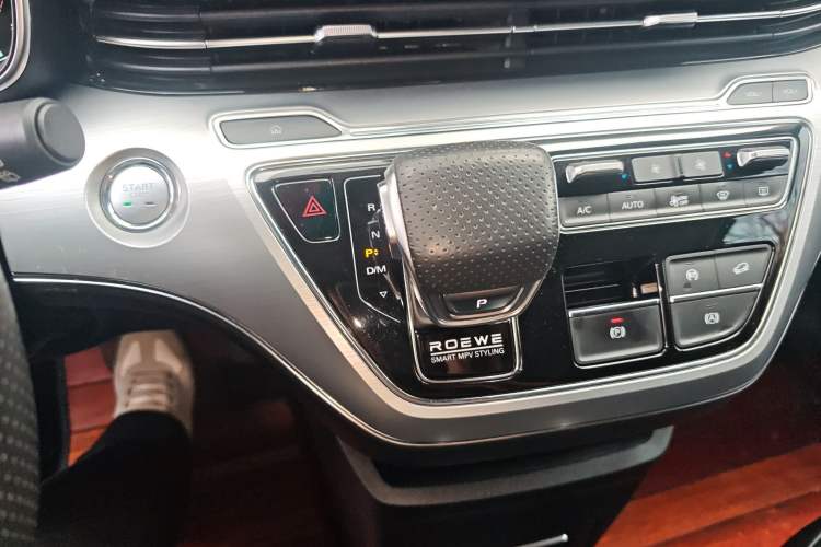 Used Roewe iMAX8 2021 400TGI Supreme Series Lu Zun Edition
