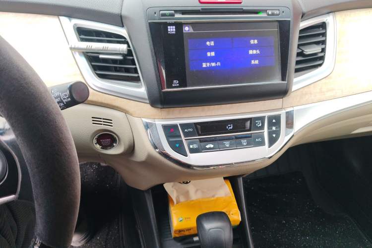 Used Honda Jade 2013 1.8L CVT Luxury Edition 6 seats