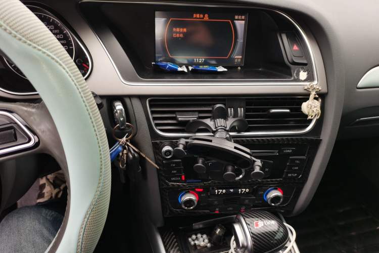 Used Audi A4L 2015 35 TFSI Automatic Standard Model Audio And AC Panel