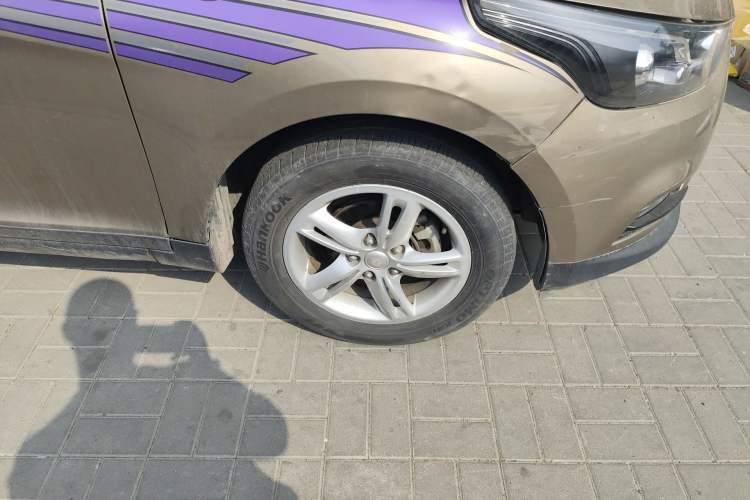 Used FAW Junpai D60 2015 1.5L Manual Luxury Model Right Front Wheel Hub