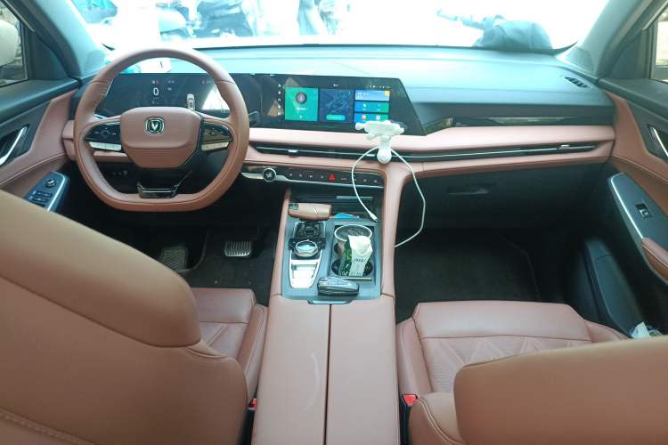 Used CHANGAN CS75 PLUS 2023 3rd Generation 1.5T Automatic Prestige Model
