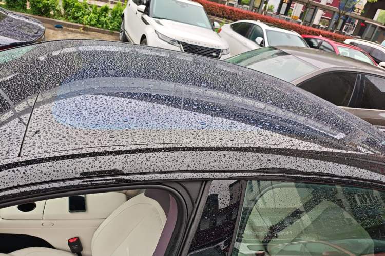 Used Avatr 06 2025 Pro Range-Extended Edition Roof