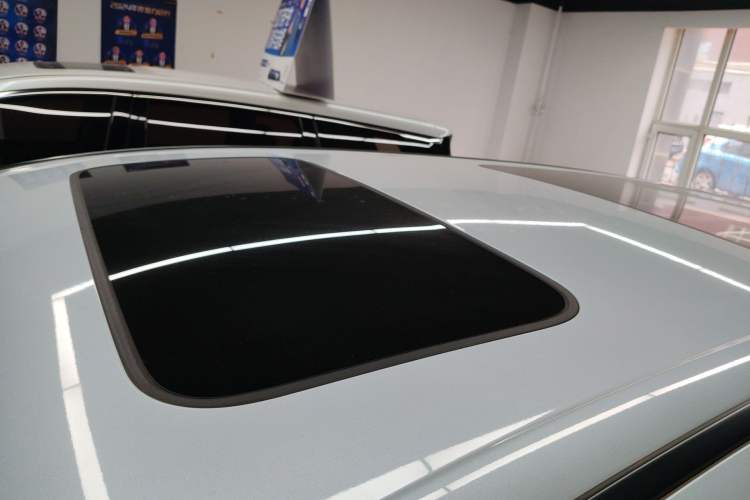 Used Honda Elysion 2024 2.0L eHEV Luxury Edition Roof