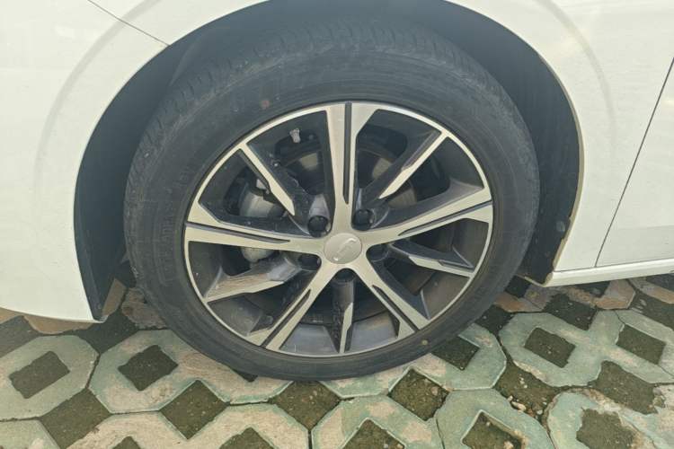 Used Geely Auto Emgrand 2023 4th Generation Champion Edition 1.5L CVT Prestige Model