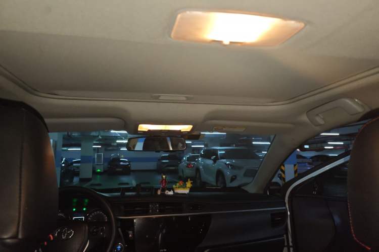 Used Toyota Levin 2016 Dual-Engine 1.8H GS E-CVT Elite Model with Sunroof
