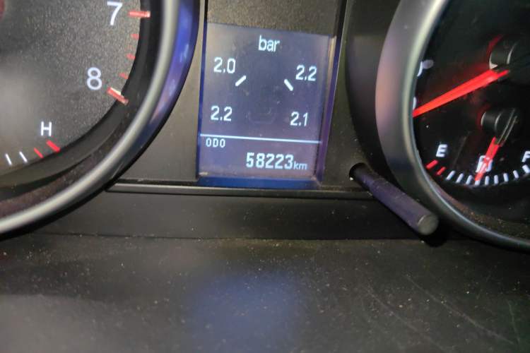 Used Haval H6 2014 Sport Version 1.5T Manual Two-Wheel Drive Elite Edition Odometer Close Up