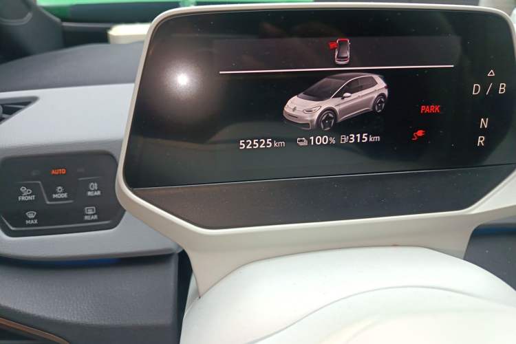 Used Volkswagen ID.3 2022 Pro Smart Edition Odometer Close Up