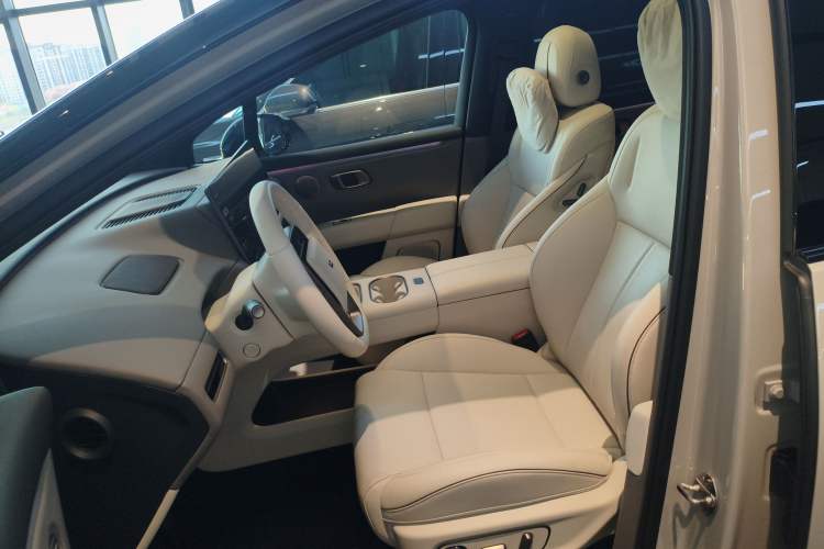 Used Li Auto i6 2025 Model Two-Wheel-Drive Standard Type Left Front Seat