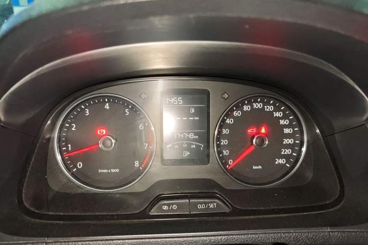 Used Volkswagen Lavida 2013 Revised Classic 1.6L Manual Fashion Edition
