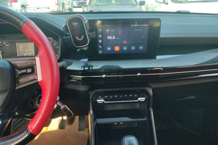 Used Wuling Asta 2021 1.5T Manual Xingyue Edition Audio And AC Panel