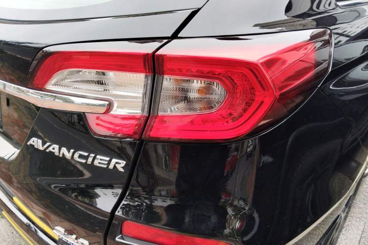 Used Honda Avancier 2017 240TURBO Two-Wheel Drive Comfort Version