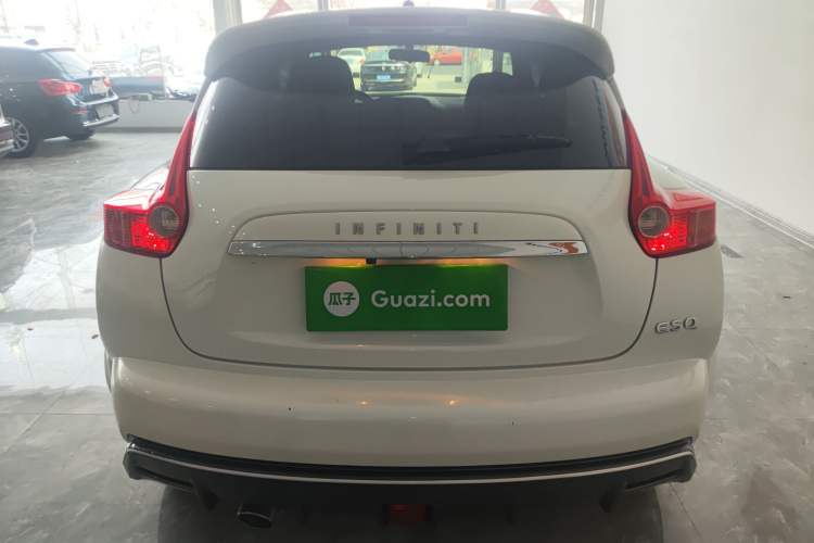 Used Infiniti ESQ 2014 1.6L Spontaneous Edition Rear