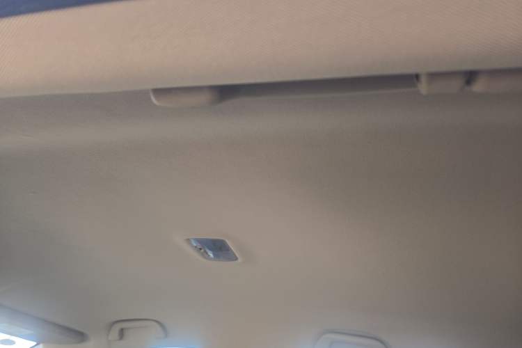 Used Haval H6 2011 Green Silence 2.0T Manual Two-Wheel Drive Urban Model