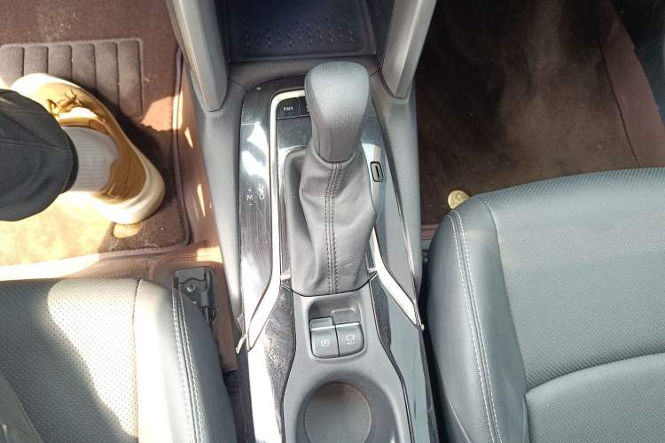 Used Toyota FRONTLANDER 2024 2.0L CVT Elite Edition