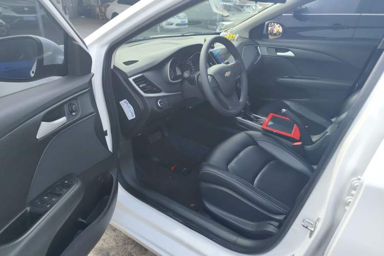 Used Chevrolet Cavalier 2019 320 Automatic Enjoyment with Sunroof Driver Seat