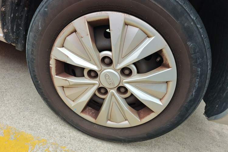 Used JAC Refine M3 2019 Creator Edition 1.8L Luxury Model Right Front Wheel Hub