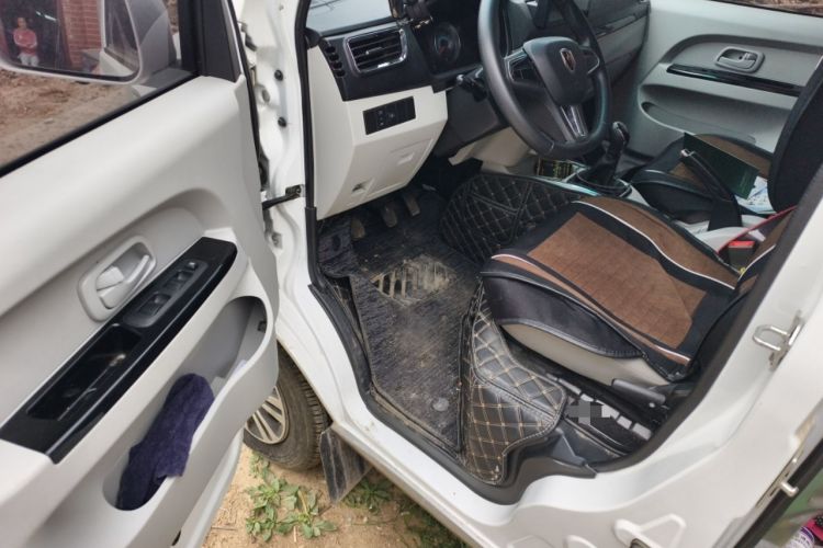 Used Jinbei Hiace X30 2024 1.5L Wealthy Van Model 2/5 Seats with Front-Mounted Air Conditioning Driver Seat