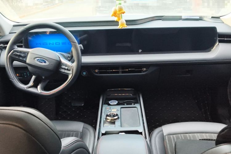 Used Ford Mondeo 2023 EcoBoost 245 Luxury Model Center Console