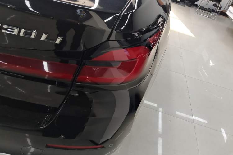 Used BMW 5 Series 2022 Second Facelift 530Li Leading Edition Luxury Package Right Rear Taillight