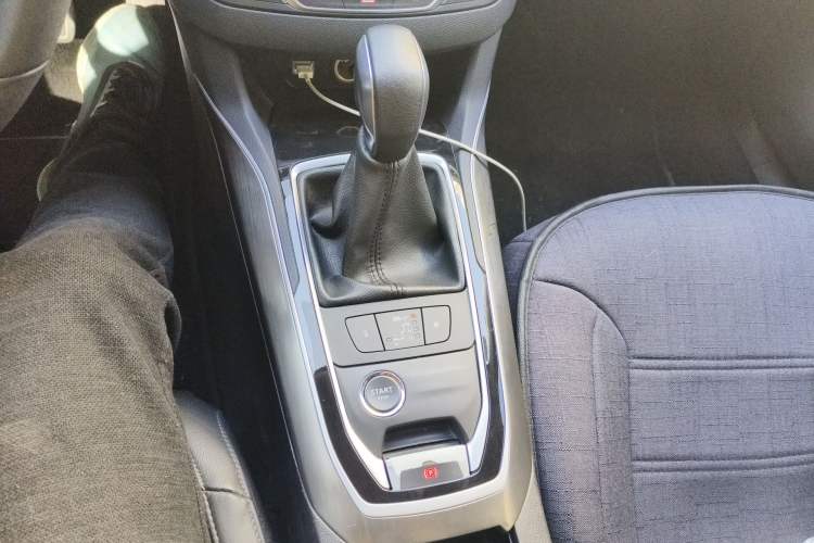 Used Peugeot 408 2014 1.6T Automatic Prestige Edition
