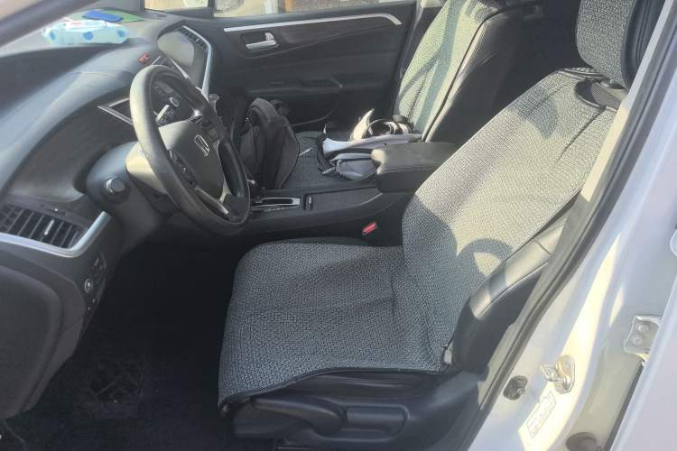 Used Honda Jade 2017 1.8L automatic Comfort version 5 seats
