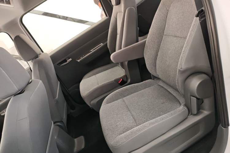 Used Wuling Hongguang New Energy 2025 Extended-Range Hybrid 50KM Comfort Version
