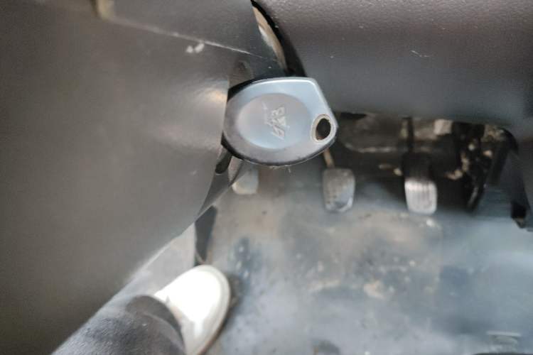 Used Wuling Rongguang 2014 1.2L S Base Model Vehicle Key