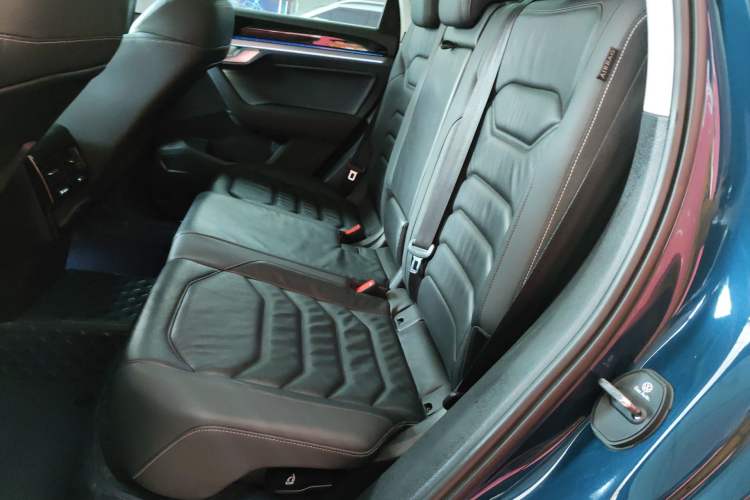 Used Volkswagen Touareg 2021 2.0 TSI Ruiyi Edition Left Rear Seat