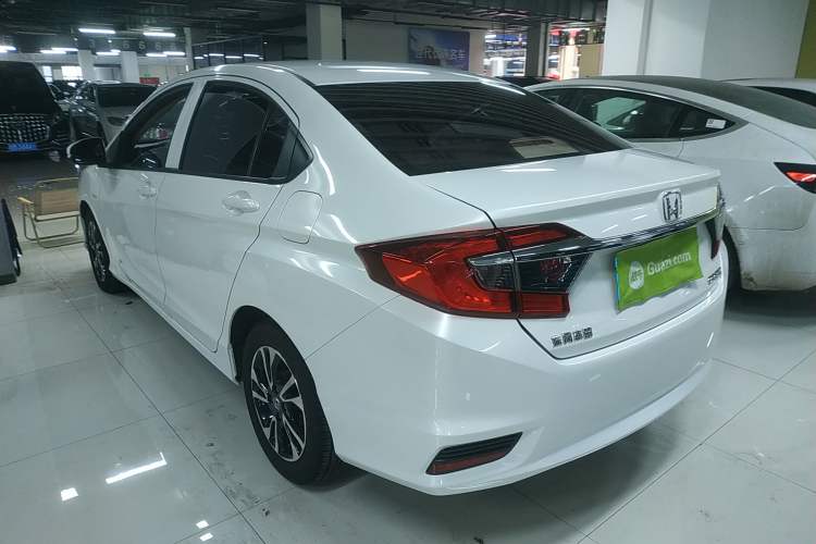 Used Honda Greiz 2016 1.5L CVT Classic Edition
