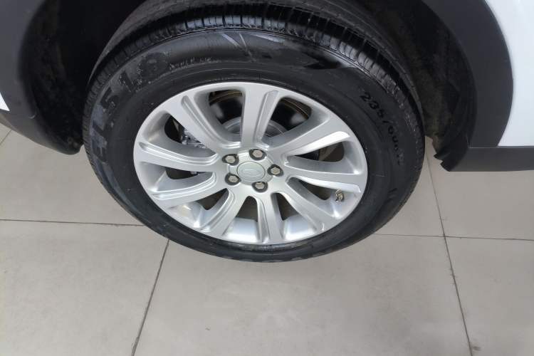 Used Land Rover Discovery Sport 2018 240 PS SE Version