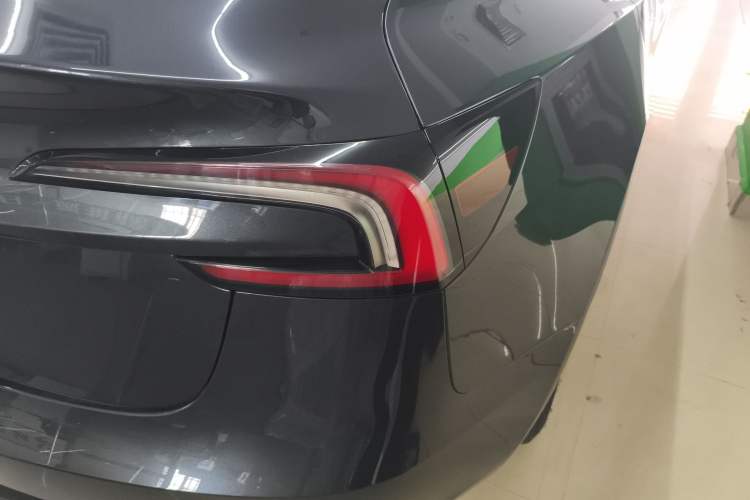 Used Tesla Model 3 2023 Rear-Wheel-Drive Version