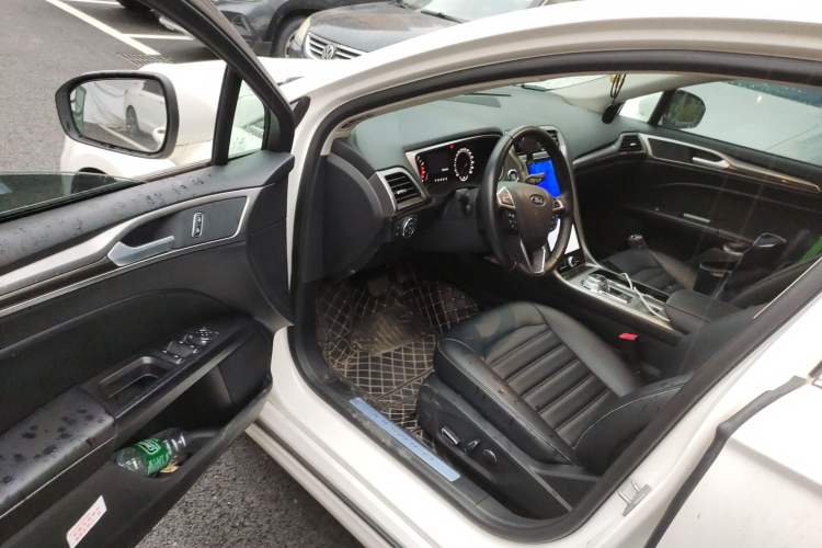 Used Ford Mondeo 2020 EcoBoost 180 Stylish Model Driver Seat