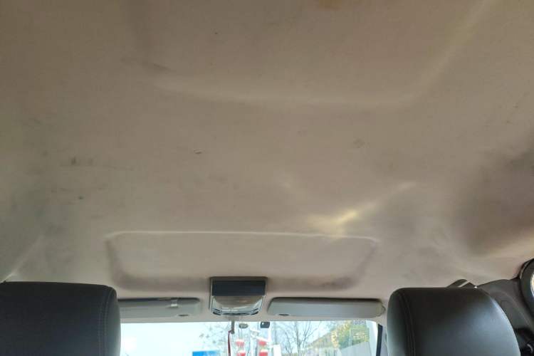 Used FORTHING Lingzhi 2013 M5 Q7 2.0L 7-Seater Long-Wheelbase Comfort Model Headliner