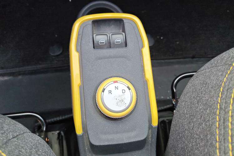 Used Chery QQ Ice Cream 2022 170km Sundae Phosphate Lithium-Ion