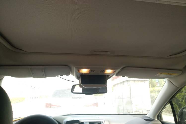 Used Subaru Outback 2016 2.5i Sport Navigation Edition Headliner