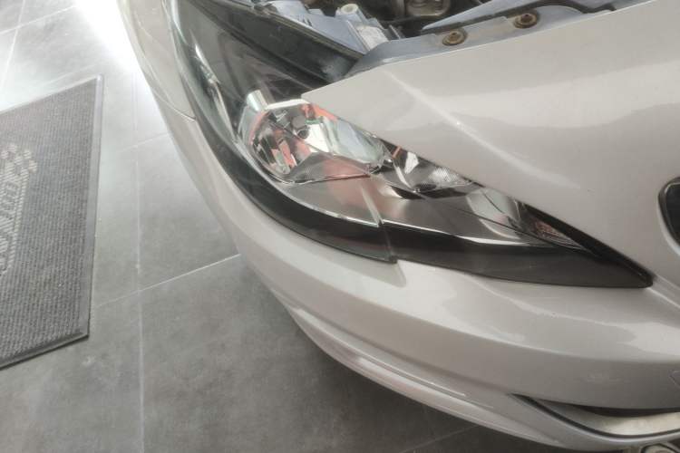 Used Peugeot 408 2016 1.6T Automatic Luxury Edition Right Front Headlight