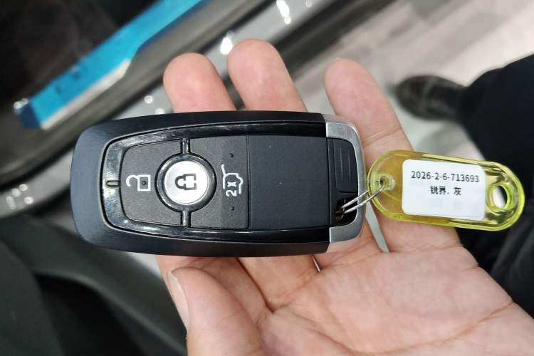 Used Ford Edge 2023 Ford Explorer L 2.0T EcoBoost Four-Wheel Drive 7-Seater Supreme Model