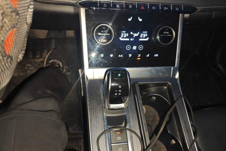 Used Chery Tiggo 8 2023 Kunpeng Edition 290TGDI Automatic Excellence Model Gear Lever