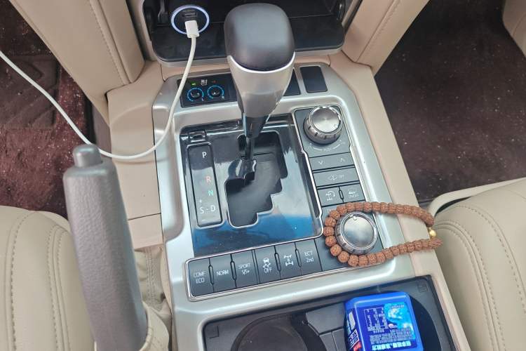 Used Toyota Land Cruiser 2012 4.6L V8 Middle East Version