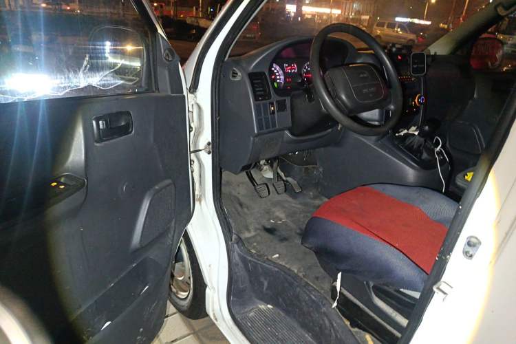 Used Jinbei Grace 2016 2.0L Express Utility Model Driver Seat