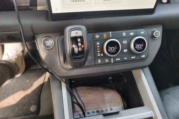 Used Land Rover Defender 2025 110 3.0T P400 – Dynamic HSE