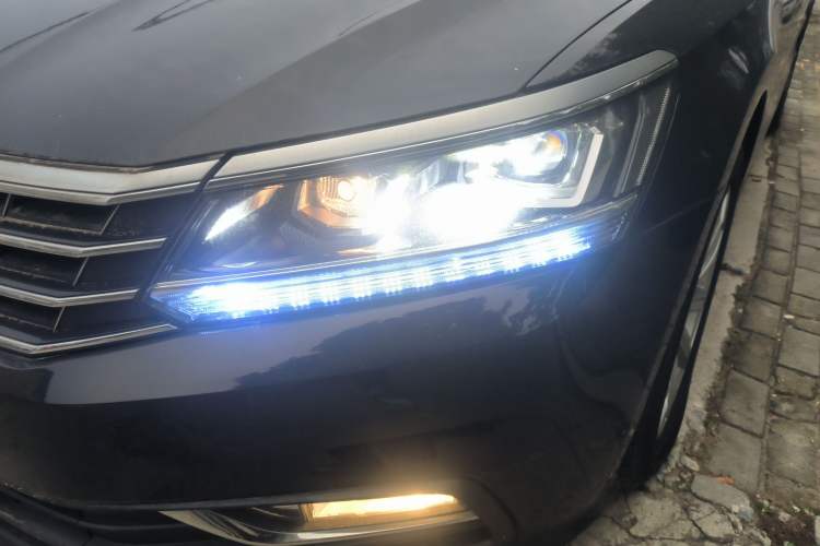 Used Volkswagen Passat 2017 330TSI DSG Luxury Edition
