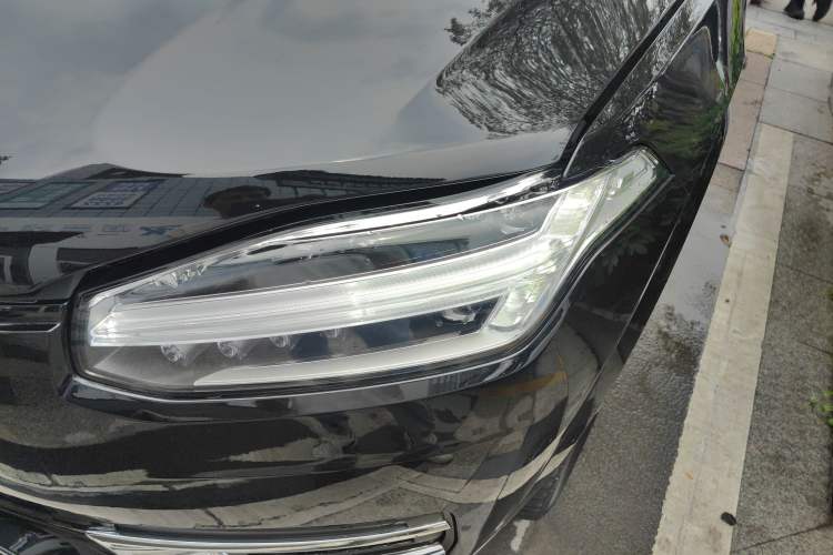 Used Volvo XC90 2024 B6 Zhiyi Luxury 7-Seater
