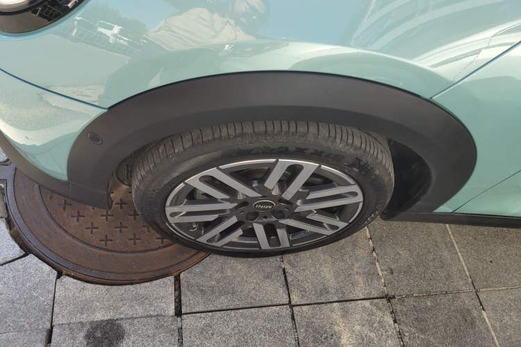 Used Changan MINI 2025 1.5T COOPER Classic Edition Five-Door Version
