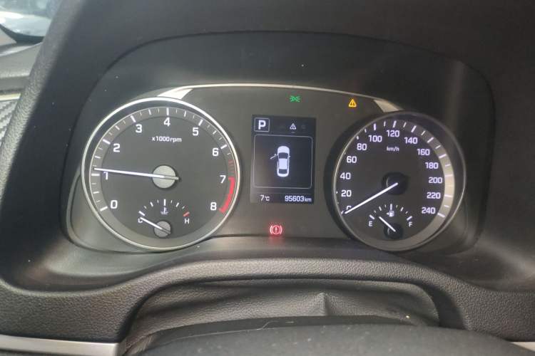 Used Hyundai Elantra (6th Generation / Lingdong) 2016 1.6L Automatic ZhiXuan – Elite Version
